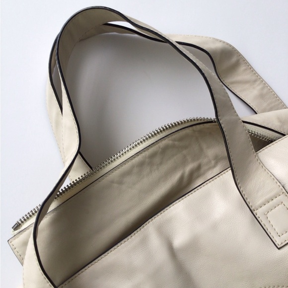 CHANEL Large Edgy Tote Bag - Picture 7 of 16